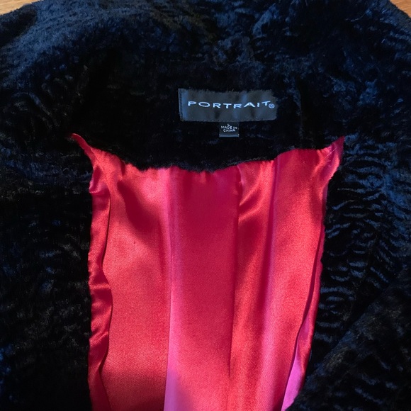 Coat - Picture 5 of 11